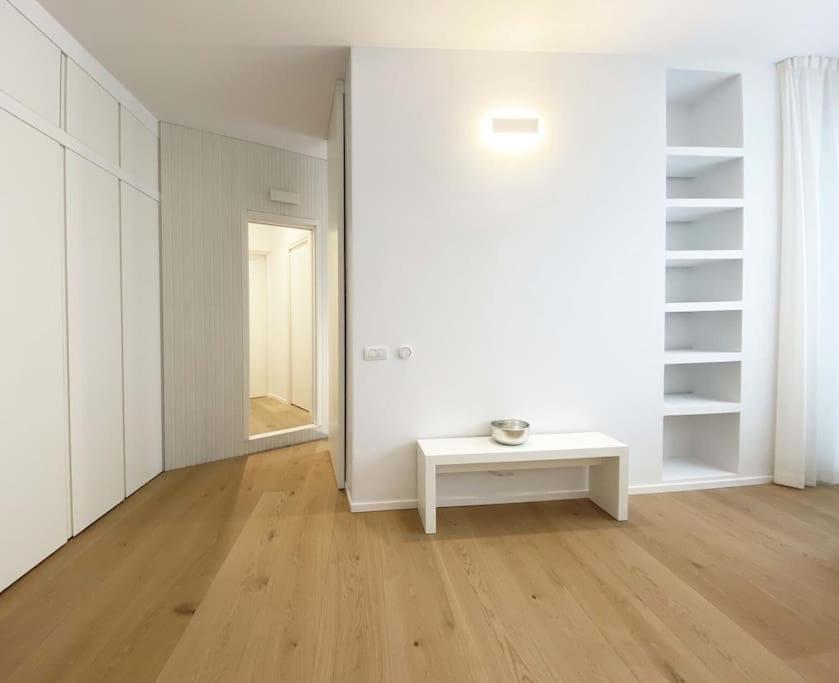 קומו The Window On The Theatre And The Cathedral - Luxury Apartment מראה חיצוני תמונה